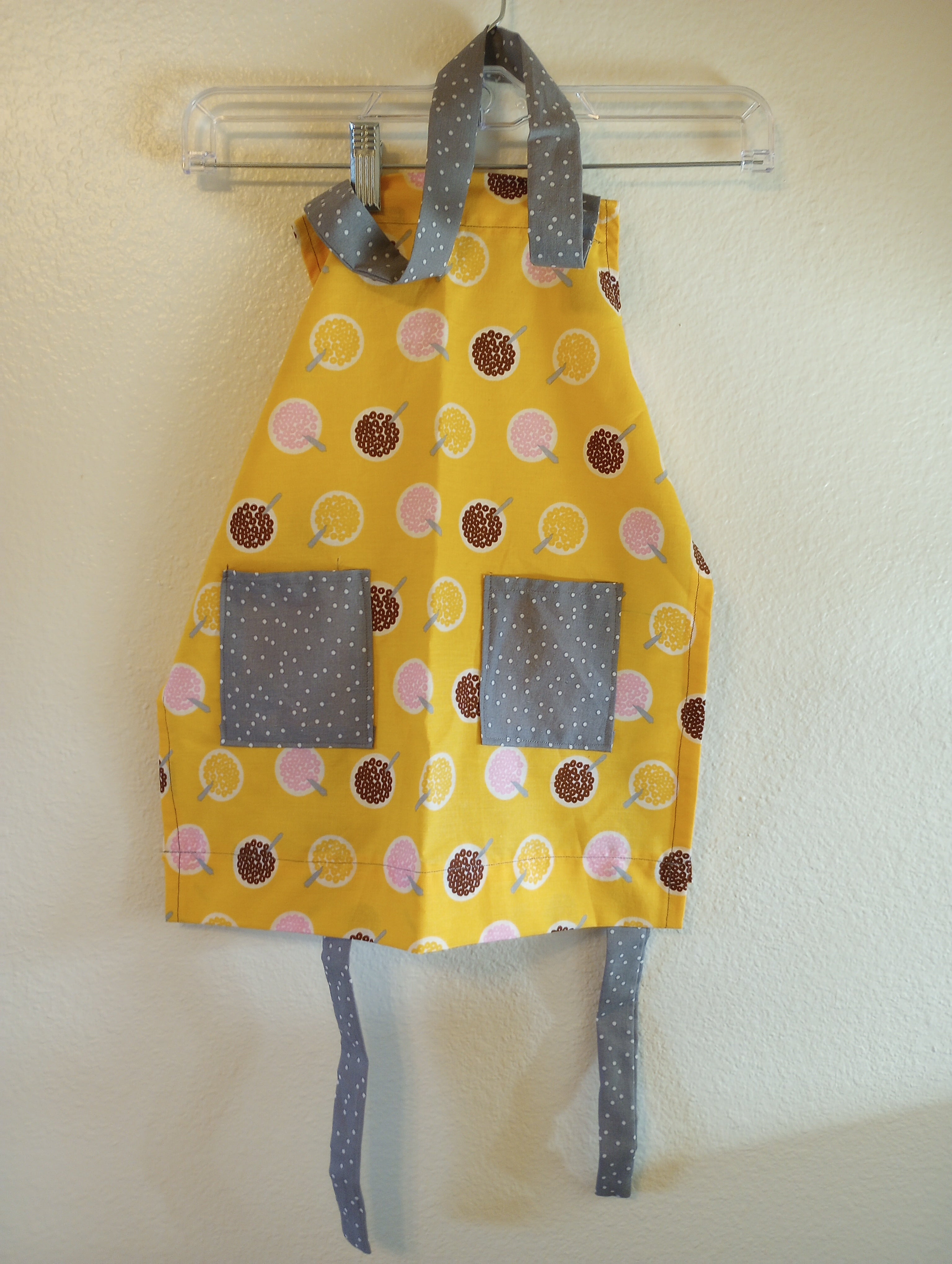 Cereal apron