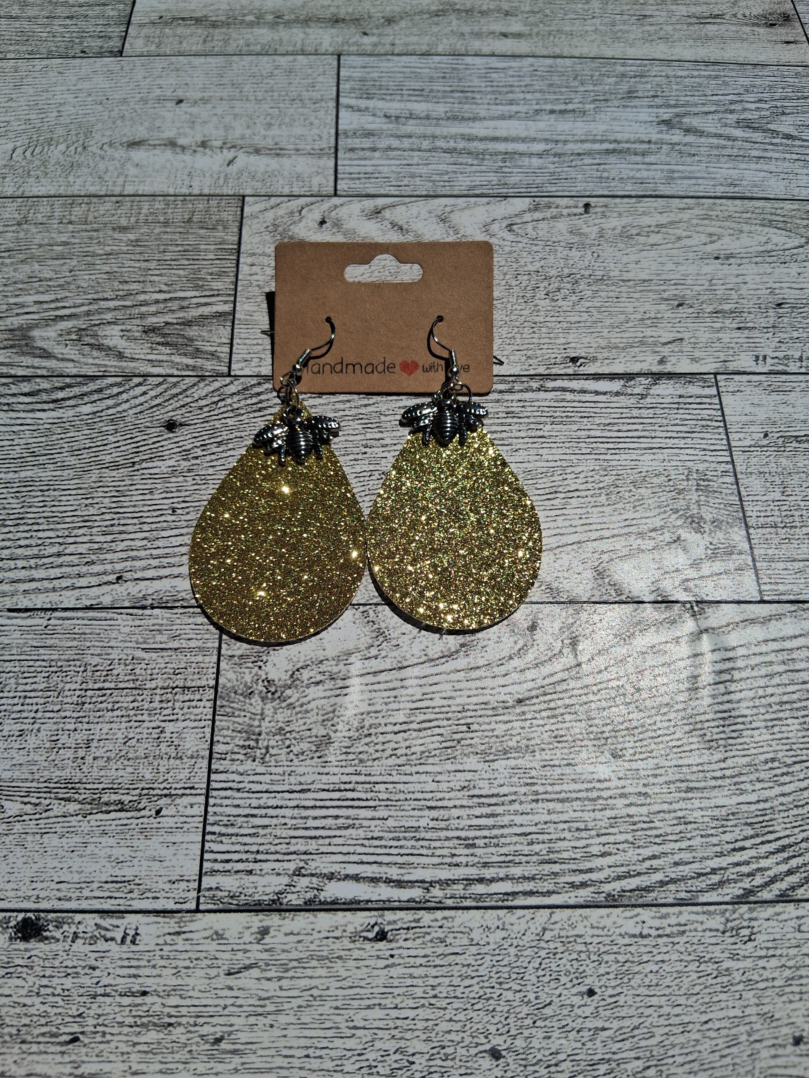 Bee charm earring
